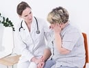 Blog_PatientsWhoLeaveAMA_MedProfGeriatricUpsetHandOnHead_260x200px.jpg